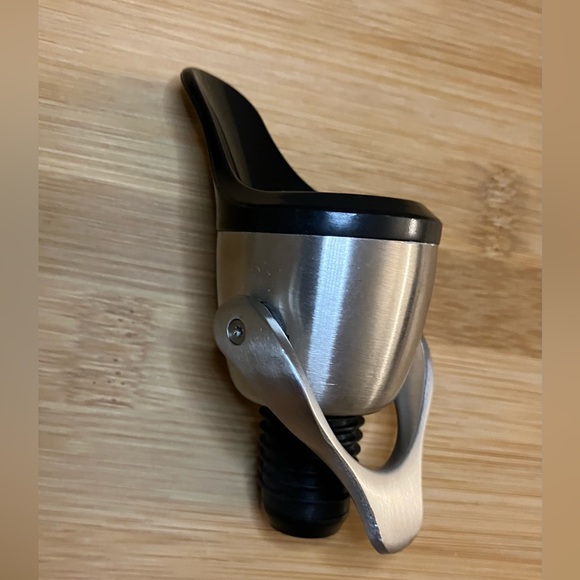 Bar Accessories - Set of 4 - Bottle Opener/Stopper/Pourer Kit with Gift Box - Picture 8 of 13